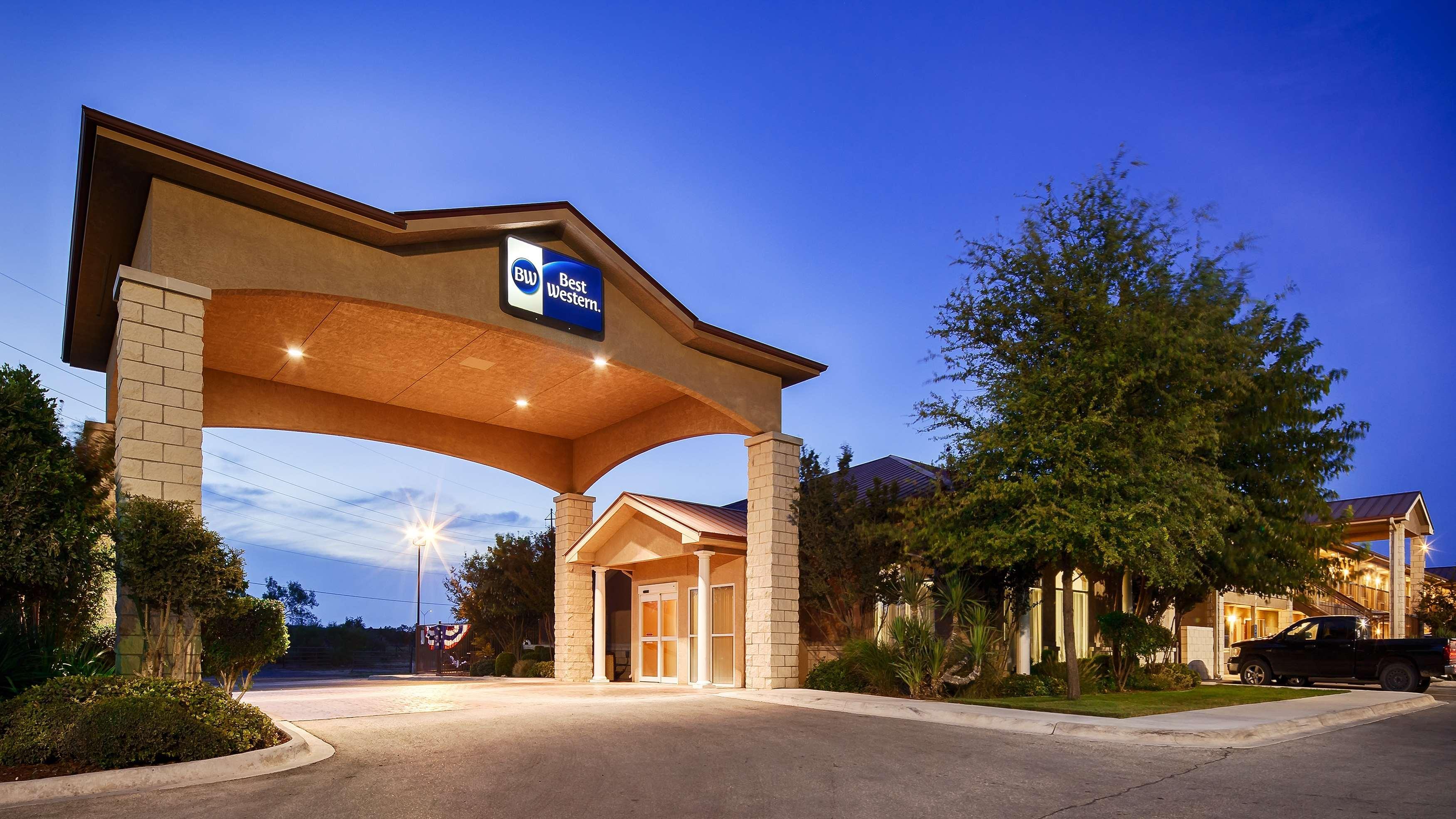 Best Western Dos Rios Junction Exterior photo